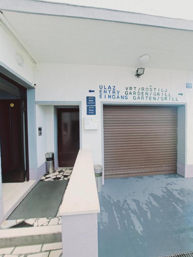 Kaštel Lukšić Guesthouse Varnica מראה חיצוני תמונה