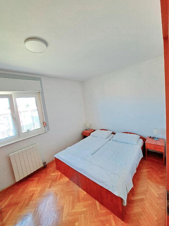 Kaštel Lukšić Guesthouse Varnica מראה חיצוני תמונה