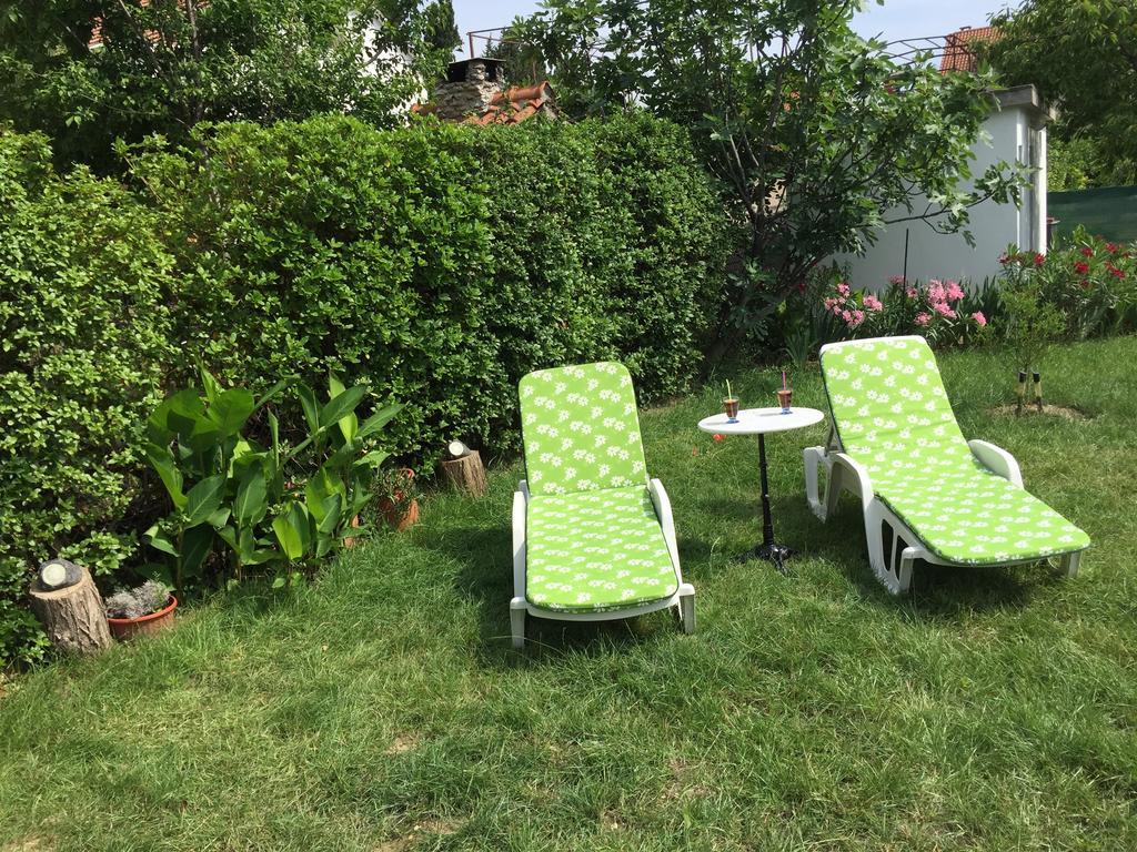 Kaštel Lukšić Guesthouse Varnica מראה חיצוני תמונה
