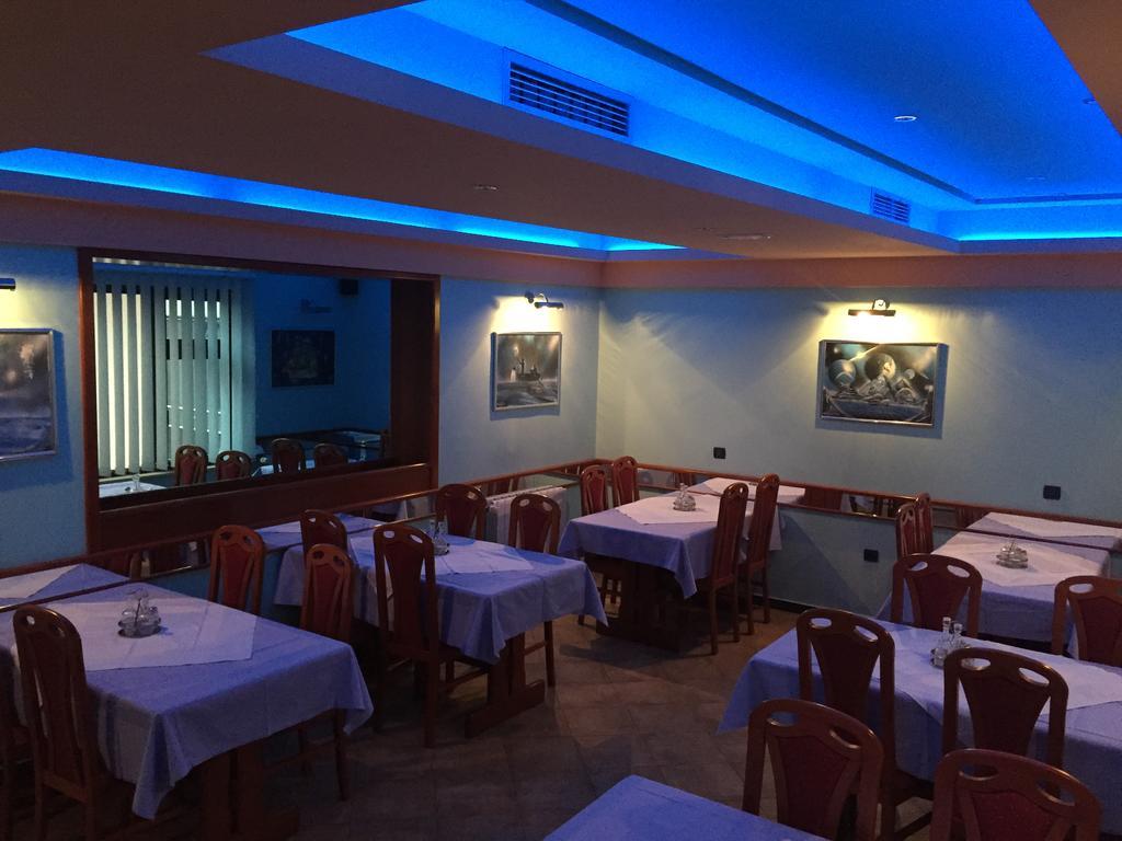 Kaštel Lukšić Guesthouse Varnica מראה חיצוני תמונה