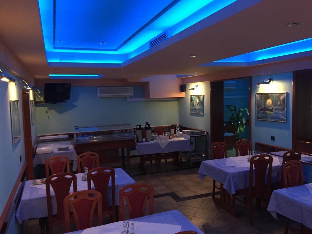 Kaštel Lukšić Guesthouse Varnica מראה חיצוני תמונה