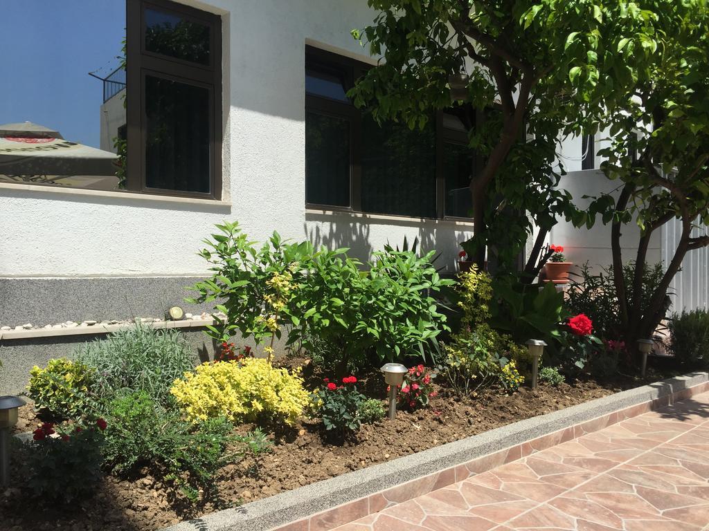Kaštel Lukšić Guesthouse Varnica מראה חיצוני תמונה