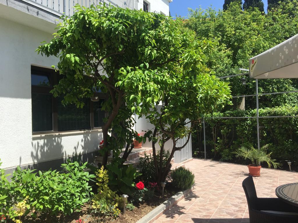 Kaštel Lukšić Guesthouse Varnica מראה חיצוני תמונה