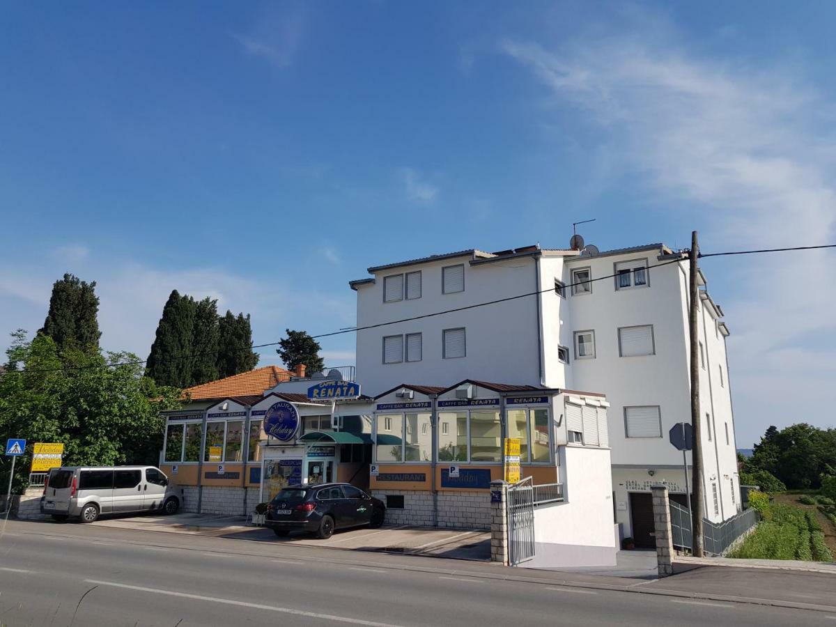 Kaštel Lukšić Guesthouse Varnica מראה חיצוני תמונה