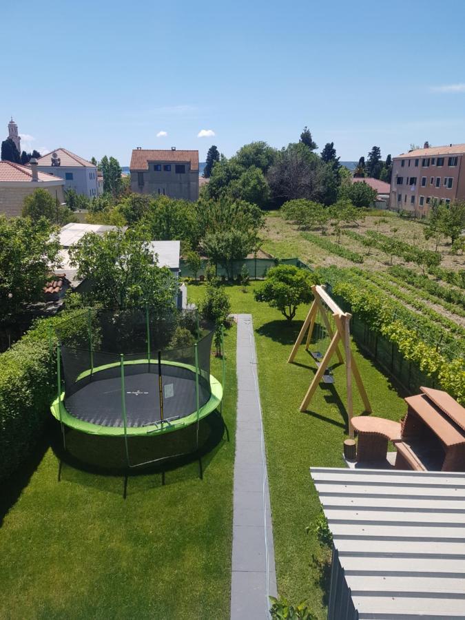 Kaštel Lukšić Guesthouse Varnica מראה חיצוני תמונה